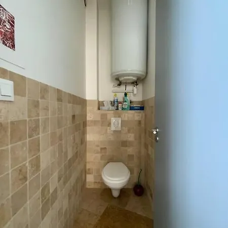Dans Apartment *